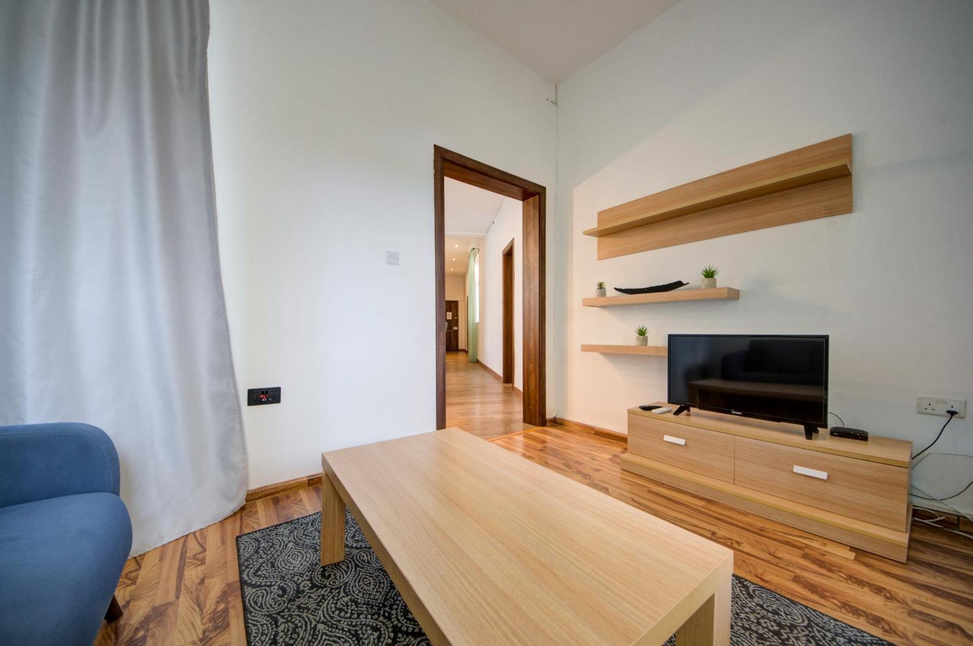 Sapphire Residences - 2 Bedroom With Views By Shortletsmalta * Sliema