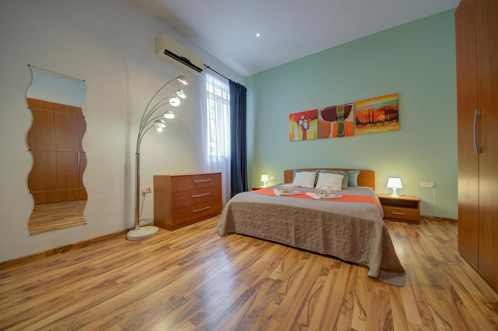 Sapphire Residences - 2 Bedroom With Views By Shortletsmalta Sliema