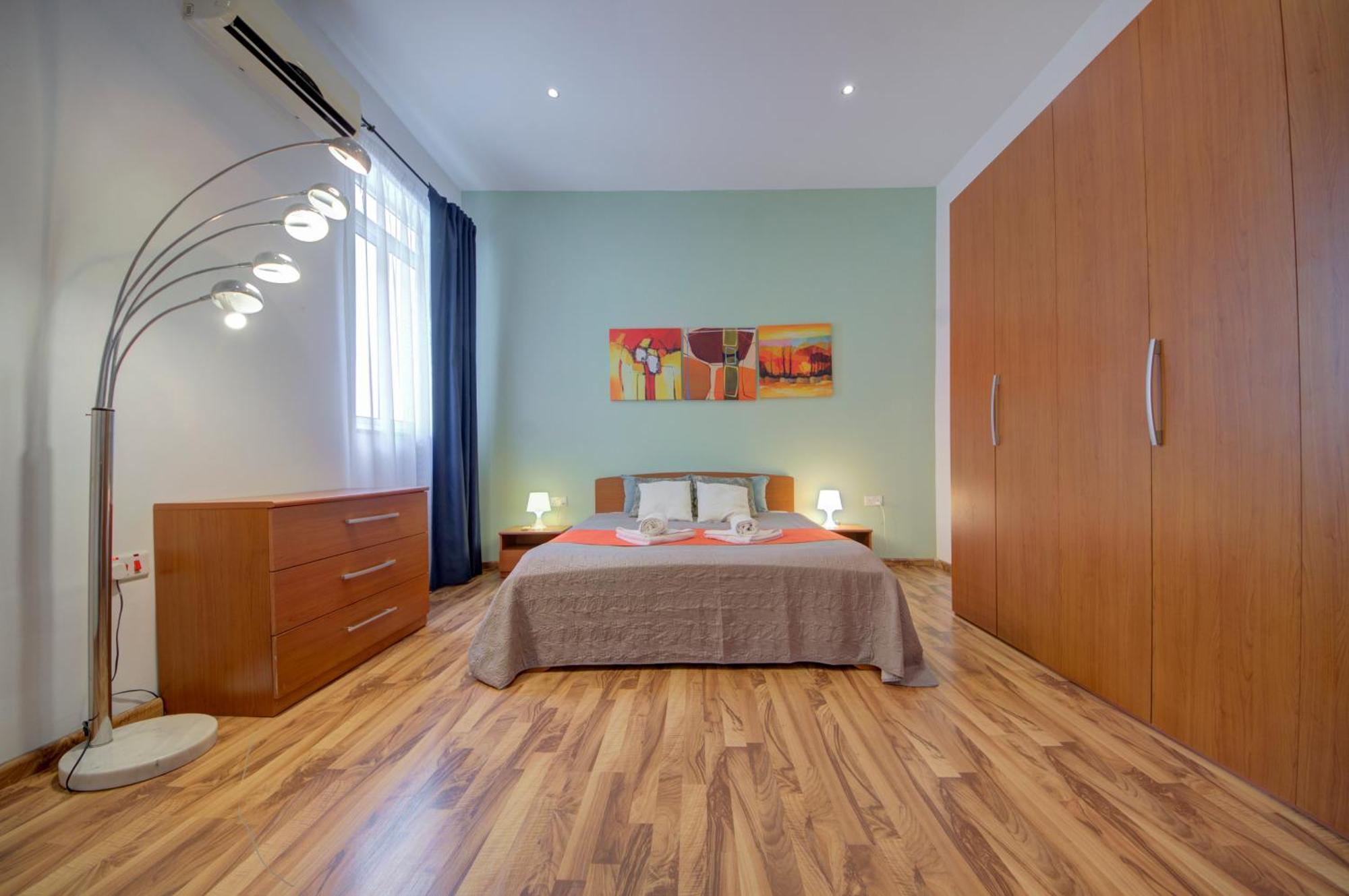 Sapphire Residences - 2 Bedroom With Views By Shortletsmalta Sliema