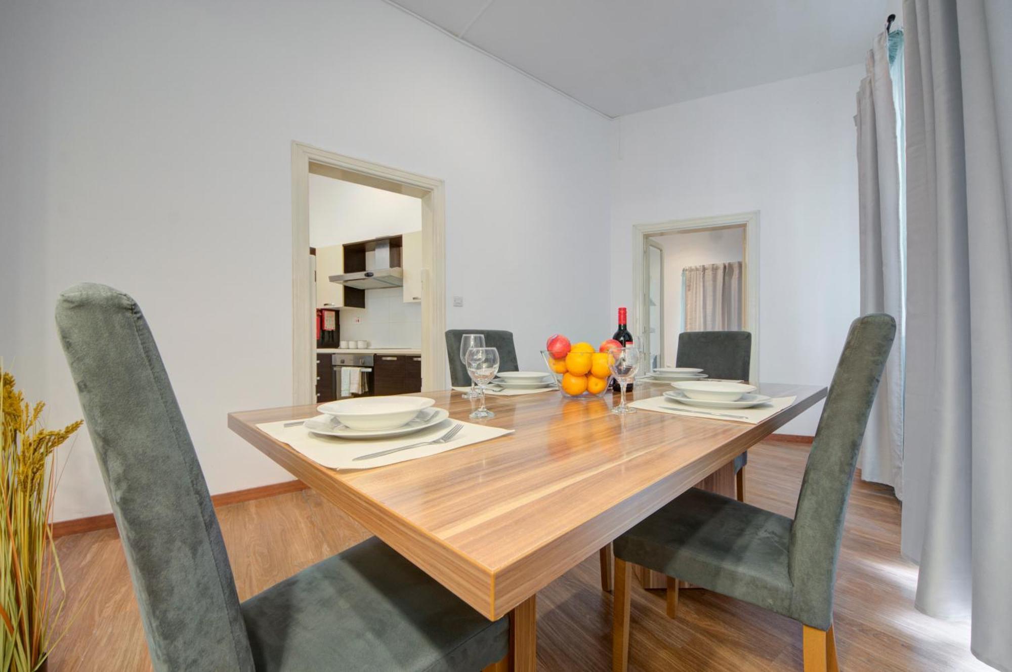Sapphire Residences - 2 Bedroom With Views By Shortletsmalta