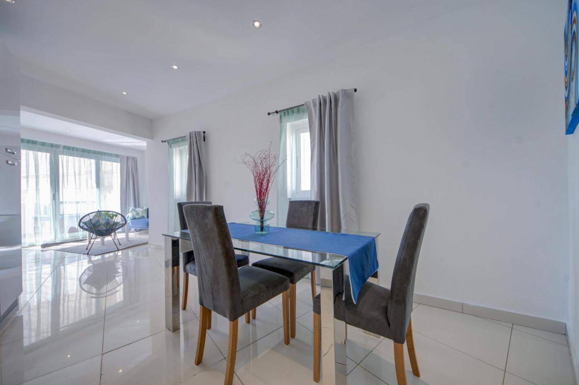 Sapphire Residences - 2 Bedroom With Views By Shortletsmalta *