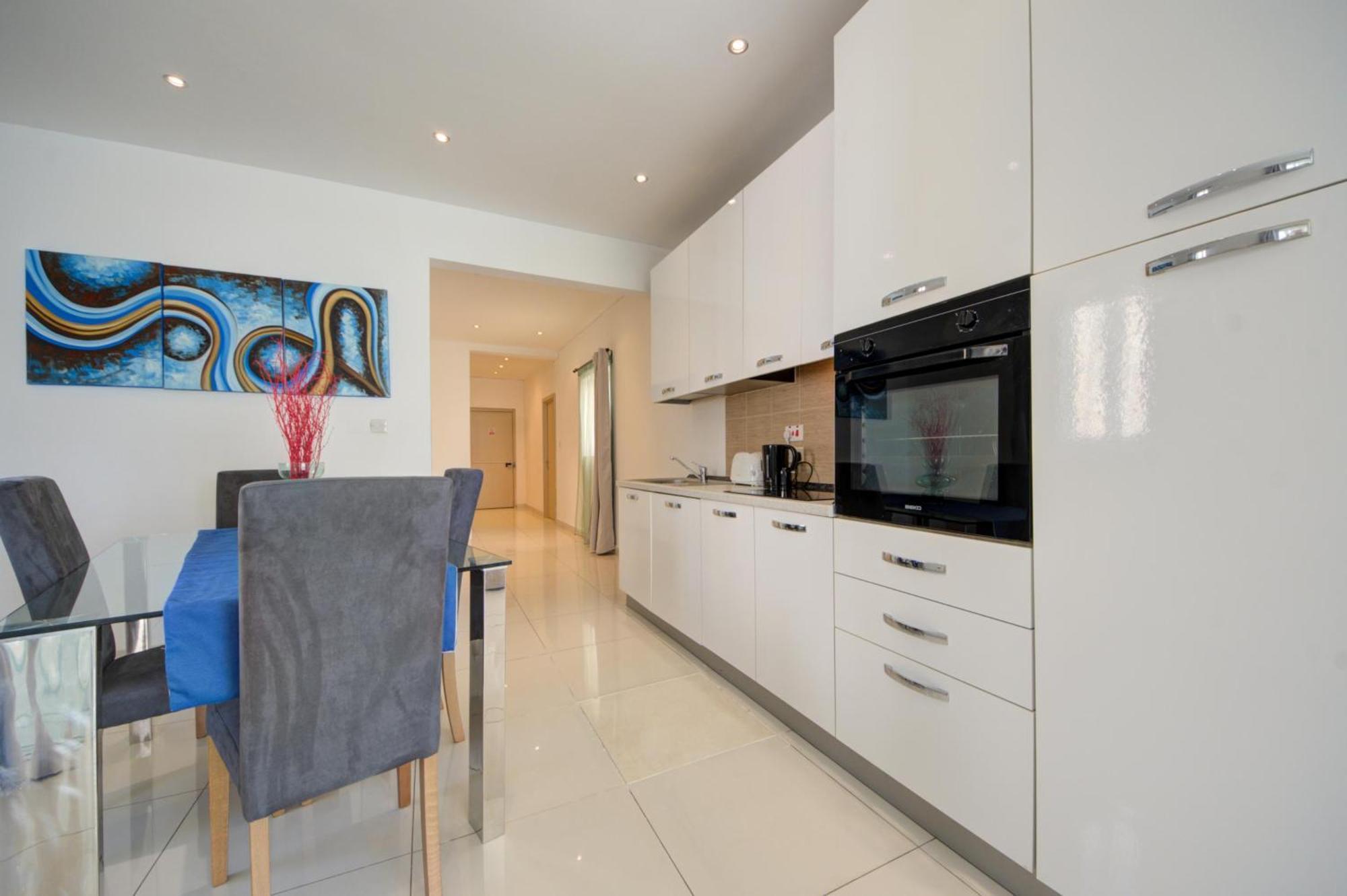 Sapphire Residences - 2 Bedroom With Views By Shortletsmalta