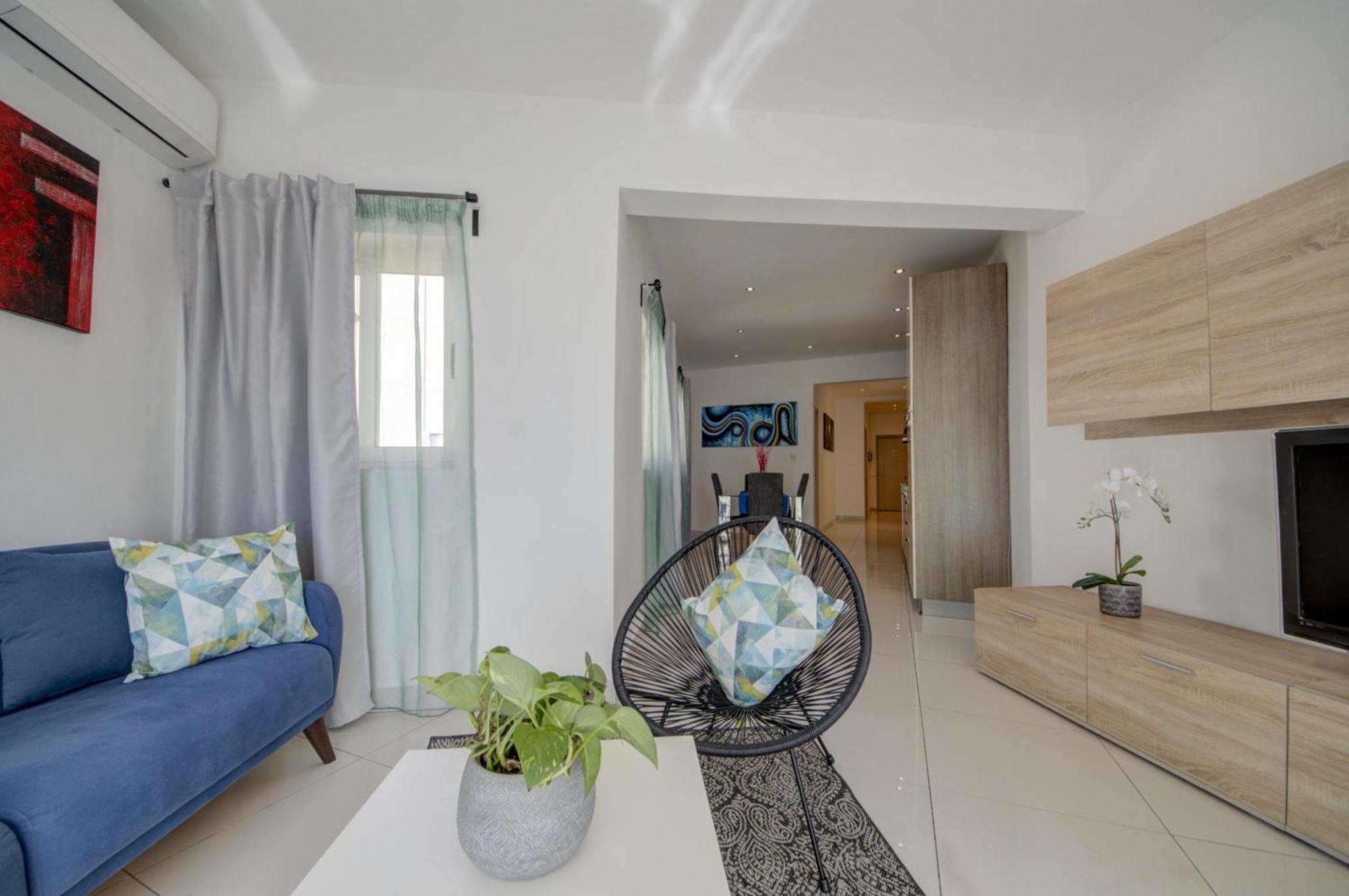 Sapphire Residences - 2 Bedroom With Views By Shortletsmalta