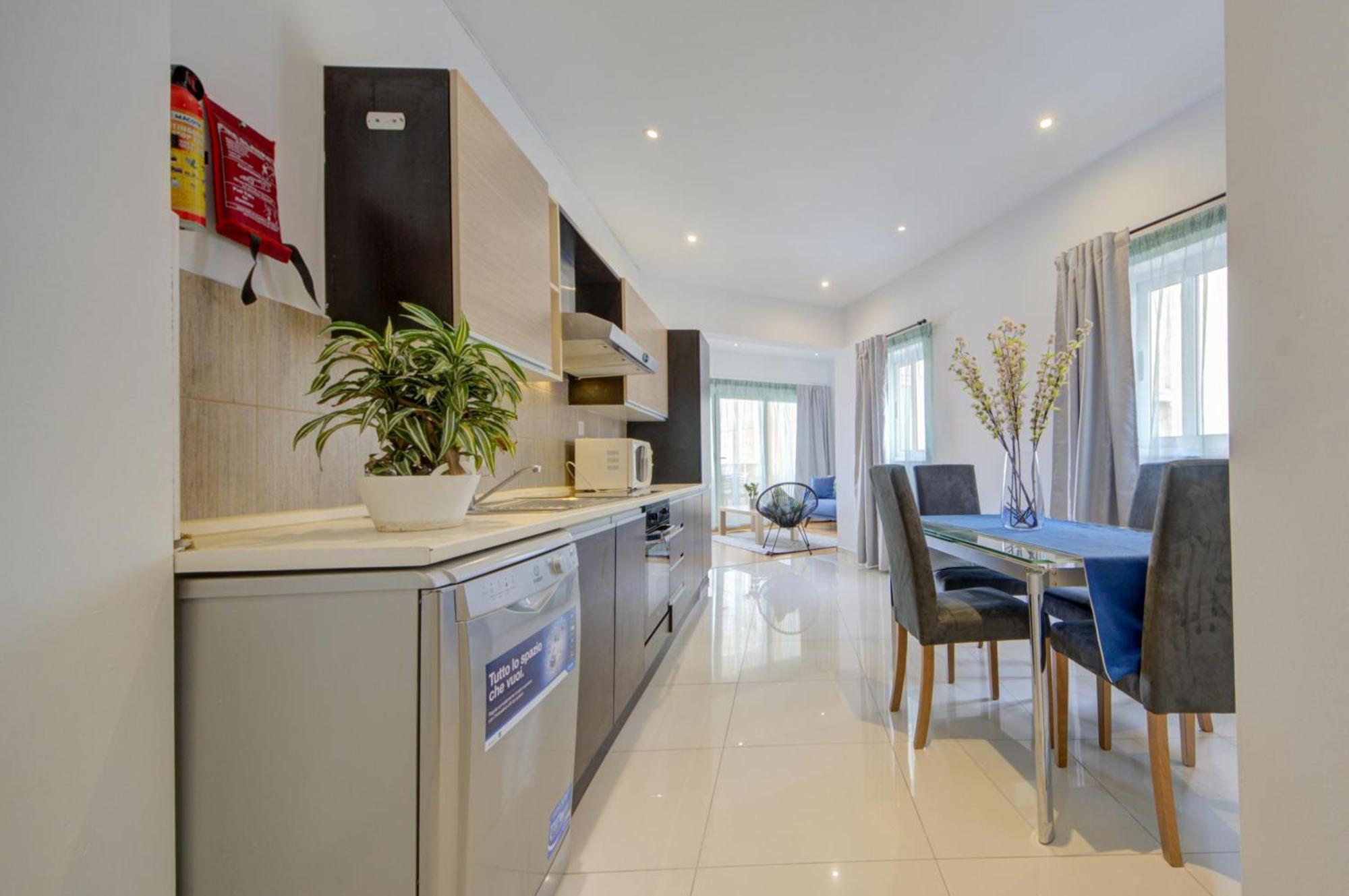Sapphire Residences - 2 Bedroom With Views By Shortletsmalta Sliema