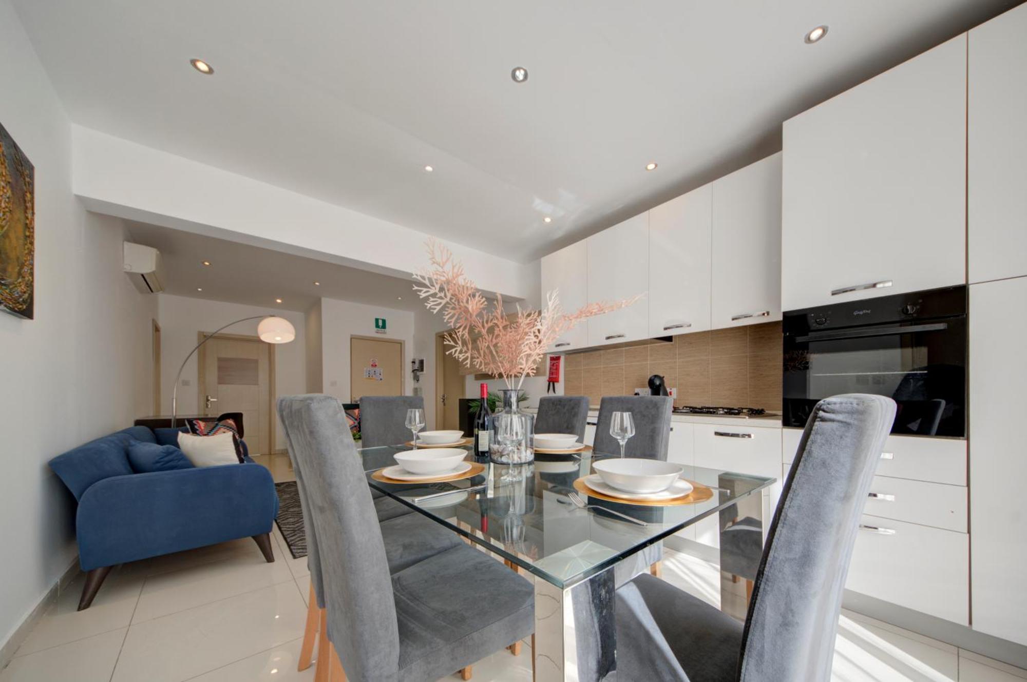 Sapphire Residences - 2 Bedroom With Views By Shortletsmalta